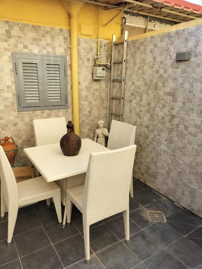 Dimora Di Don Kikkone Appartement Naples